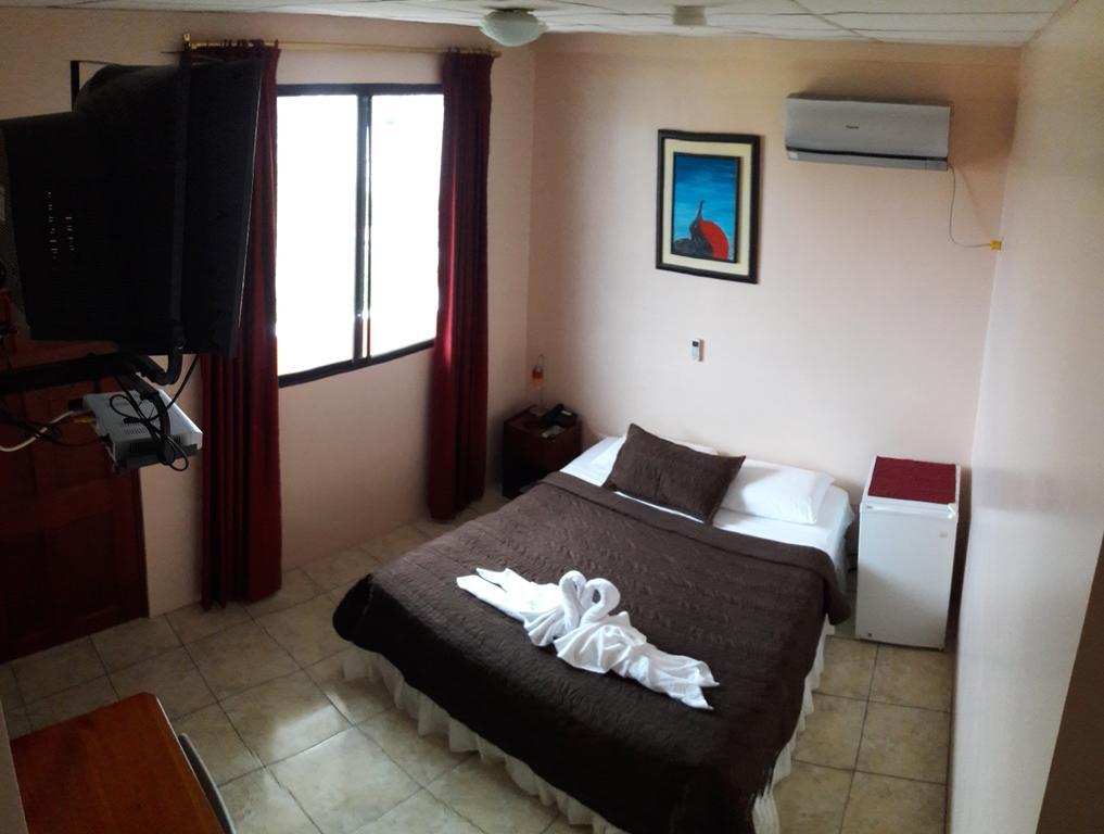 Hostal La Posada De Jose Carlos ปูแอร์โต บาเกริโซ โมเรโน ภายนอก รูปภาพ